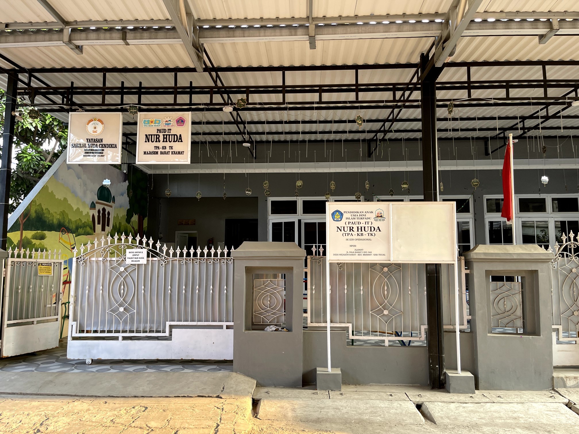 Gedung Sekolah Asri & Lingkungan Belajar Ramah Anak